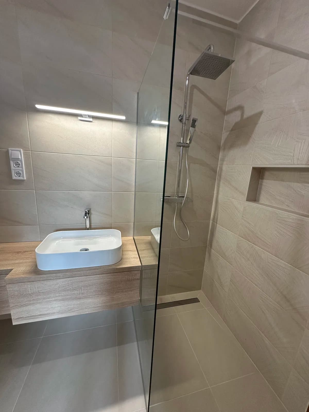 Walk-in zuhany kiépítése